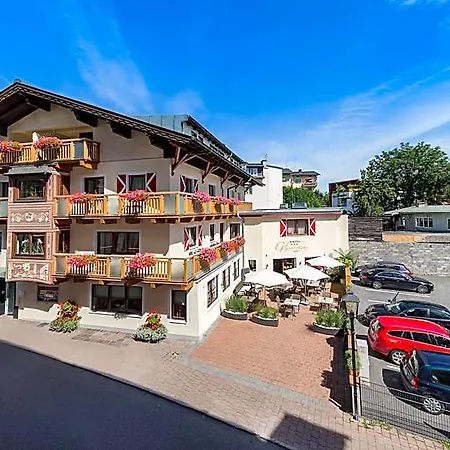 Glasererhaus 3*